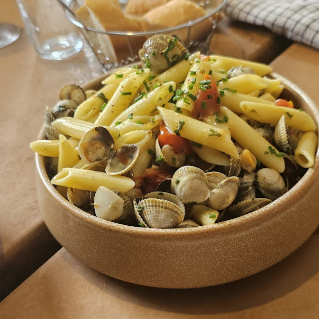 Penne Aux Coques Et Tomates Cerises
