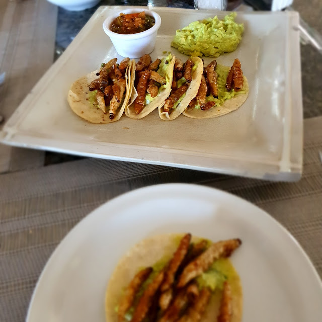 Tacos de Gusano de Maguey