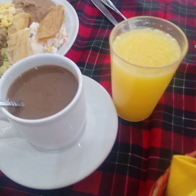 Café Con Leche Y Jugo de Naranja