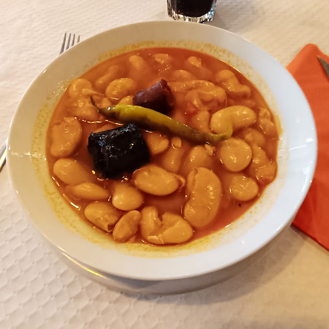 Alubiones de Samaria Con Morcilla Y Chorizo