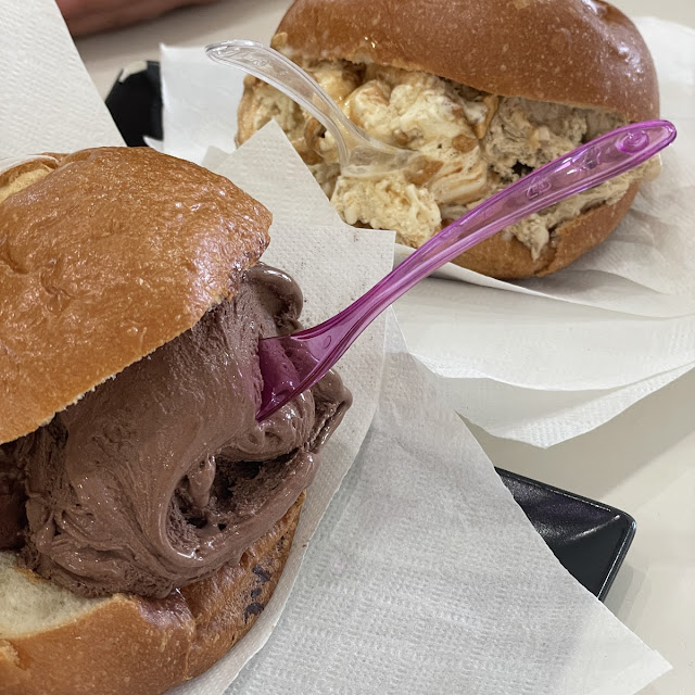 Brioches Con Gelato