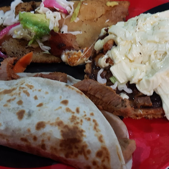 Quesadillas Huaraches Chilaquiles