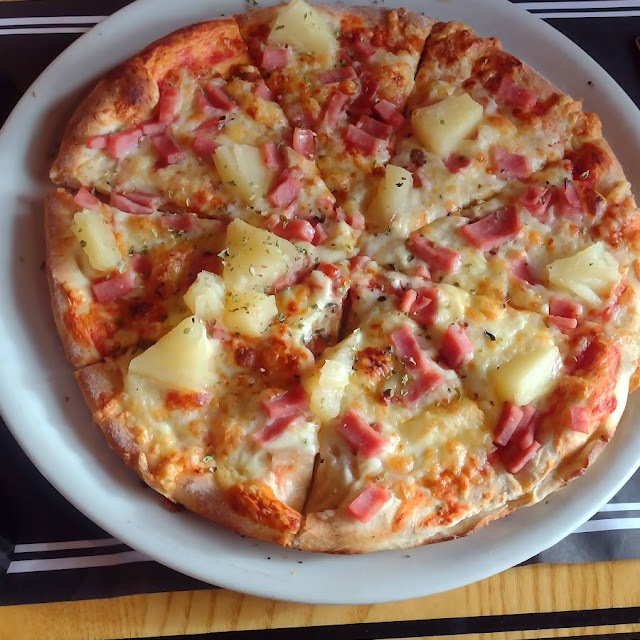 Hawaiian Pizza