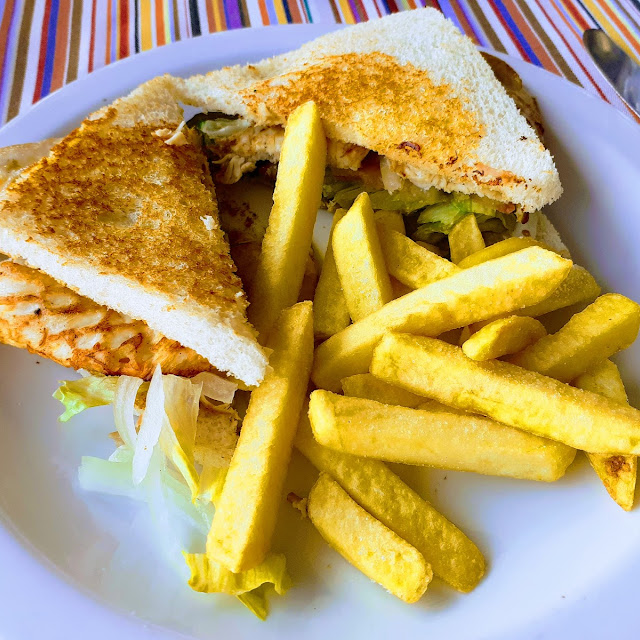 Steak Sandwich Salad and Chips