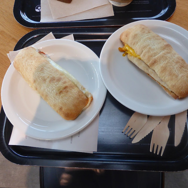 Sandwiches Poulet & Cheddar Et Tomatoes & Mozzarella