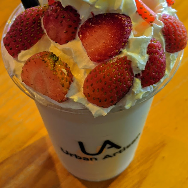 Vanilla Strawberry Sundae