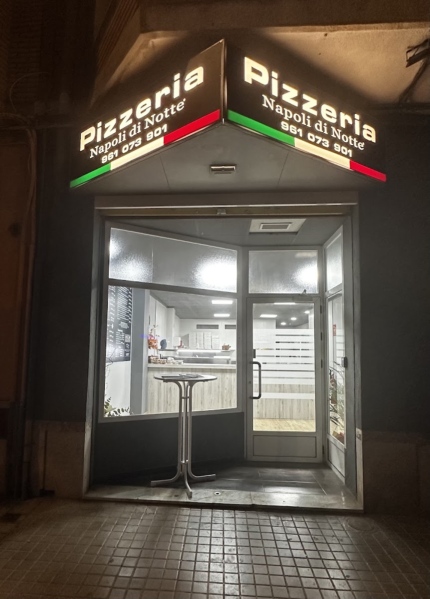 Napoli di notte lliria