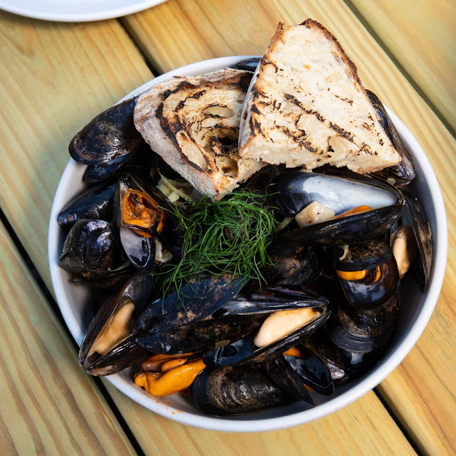 Steamed Mussels