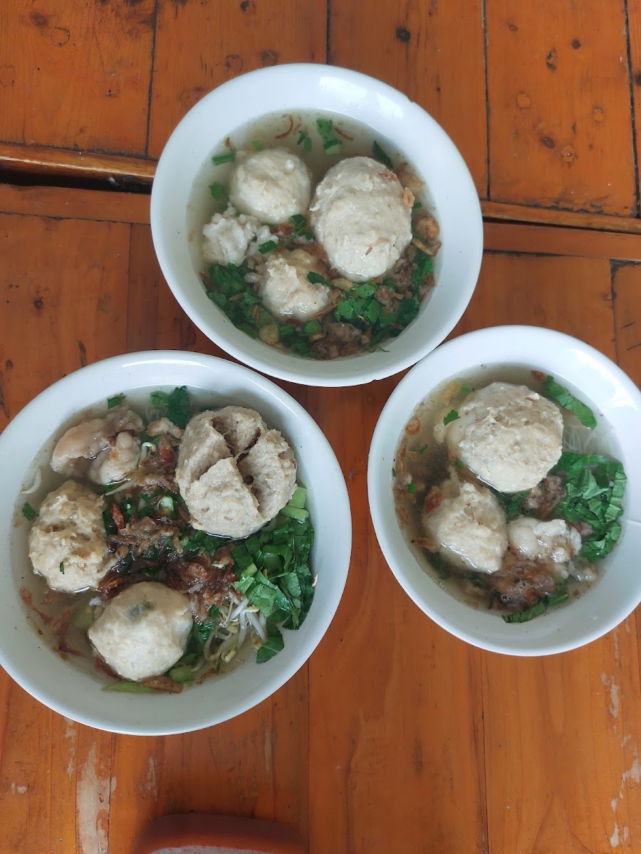 Prasmanan Bakso dan Mie Ayam Ngumpet 'Mama Rafa'