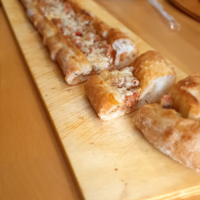 Kıymalı Kaşarlı Pide