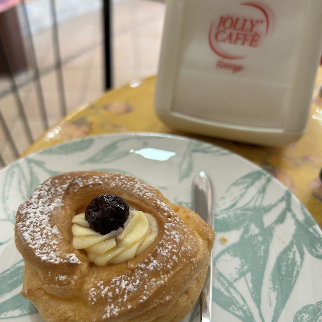 Zeppola Con La Crema