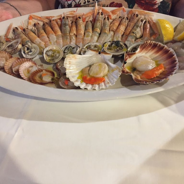 Cape Sante Cape Łonghe Canestrelli Mussoli Insalata Di Palamita Sardełe In Saor