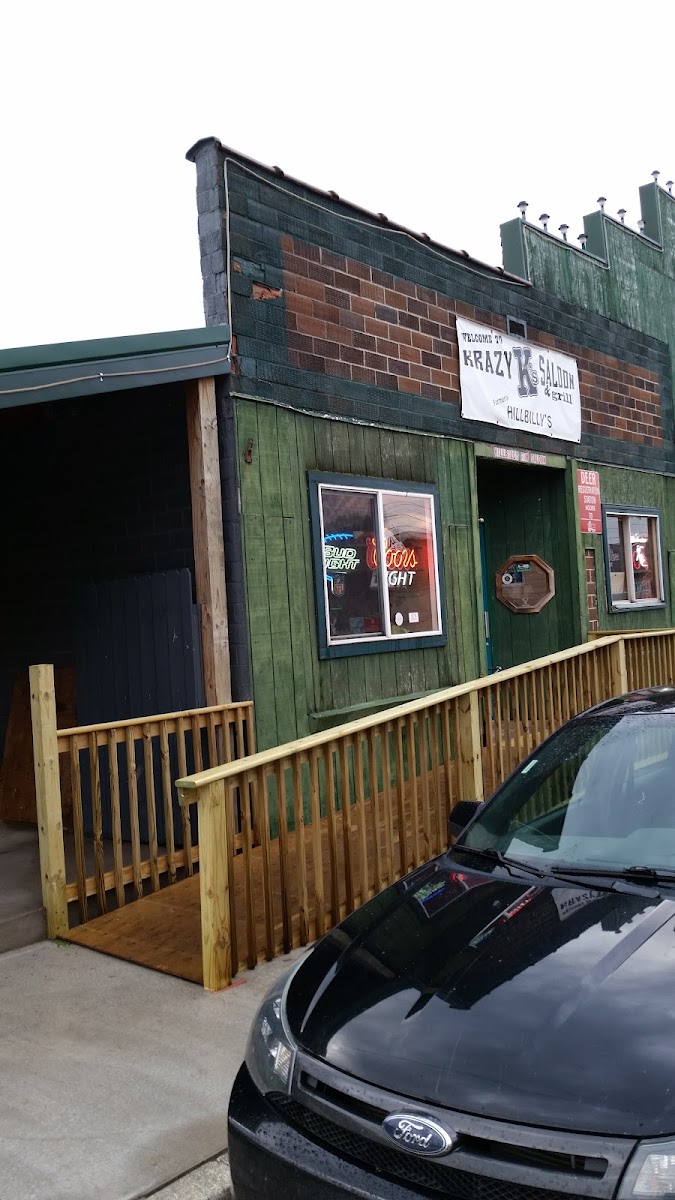 Hillbilly's Fun Grill & Saloon