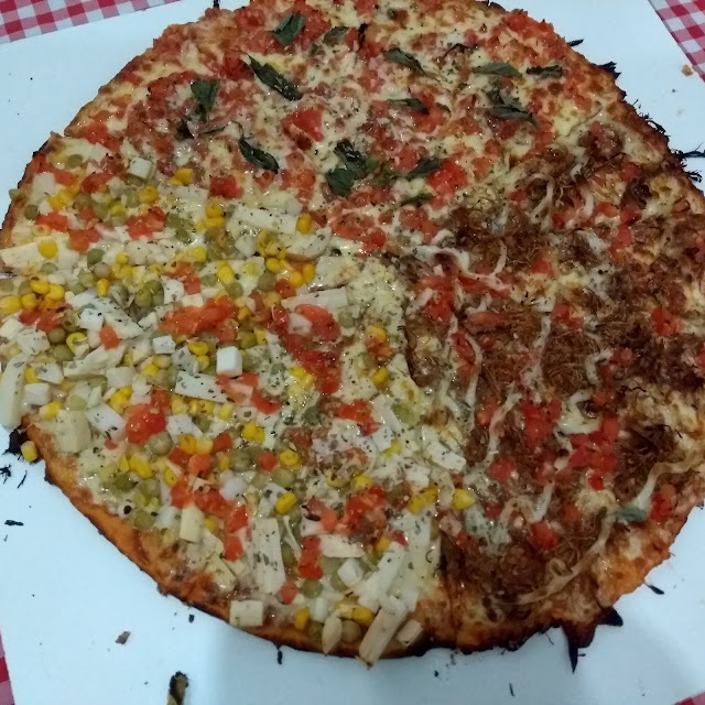 Pizza de Marguerita Moda da Casa E Maurense Carne Seca