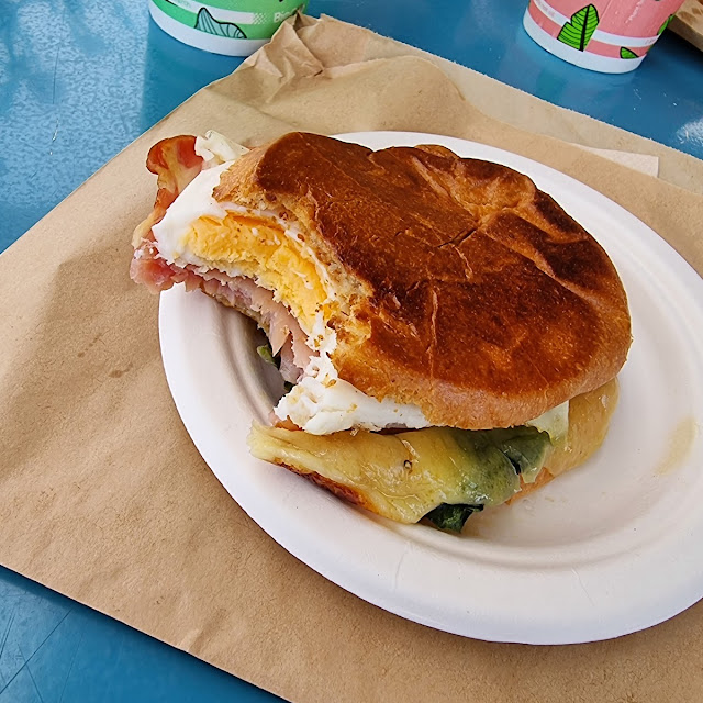 Bacon Agg & Cheese Brioche