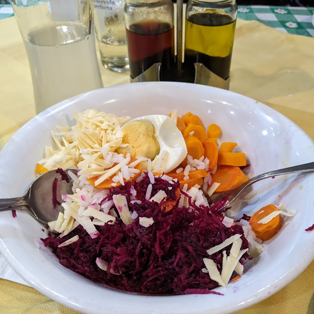 Ensalada de Arroz Zanahoria Remolacha Y Huevo