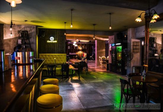 Botanys Cocktail & Restaurant