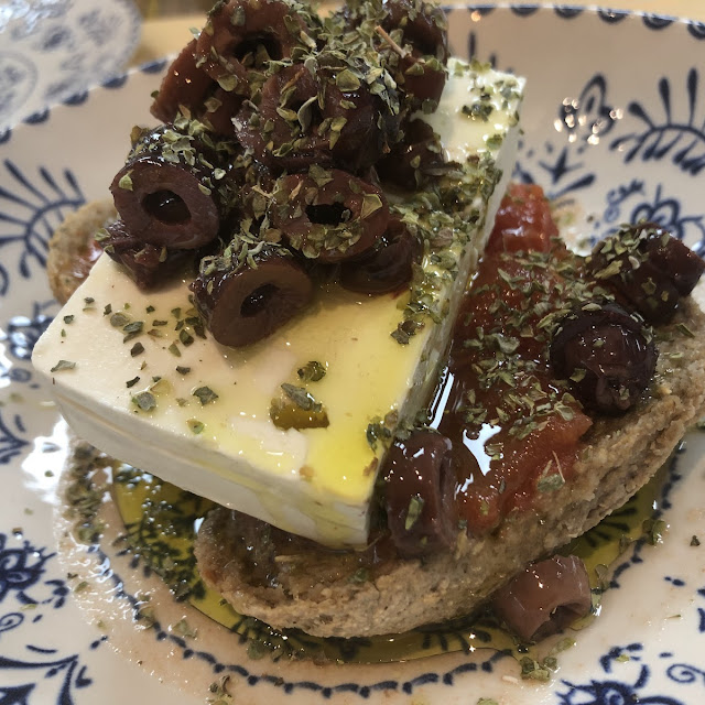 Ensalada Dakos