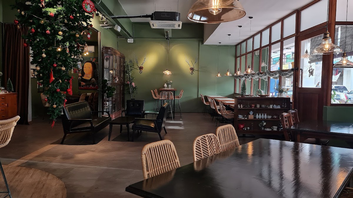 Alexandria's Coffee & Dining