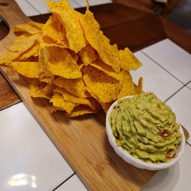 Chips with Avocado