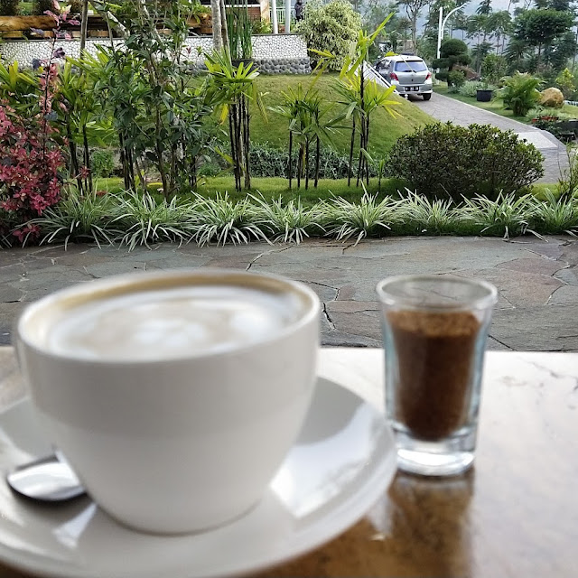 Omah Putih Creamy Coffee