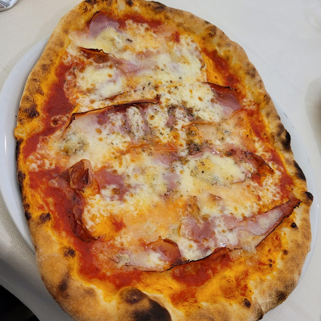 Pizza Gorgonzola & Speck