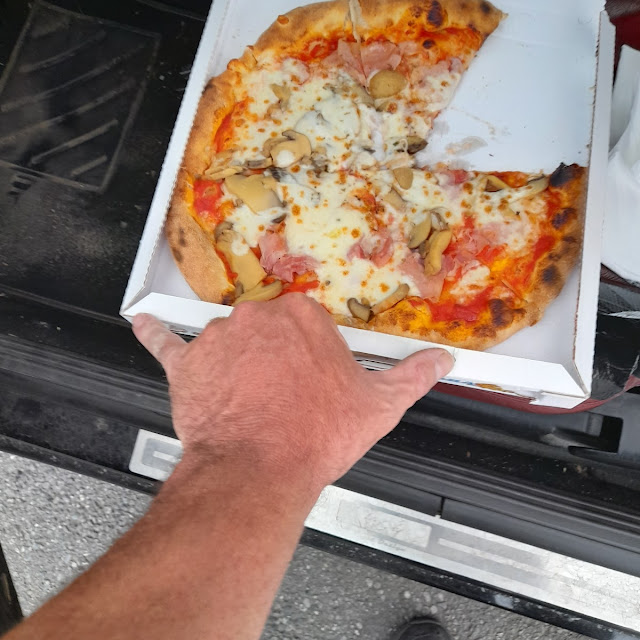 Pizza Prosciutto E Funghi