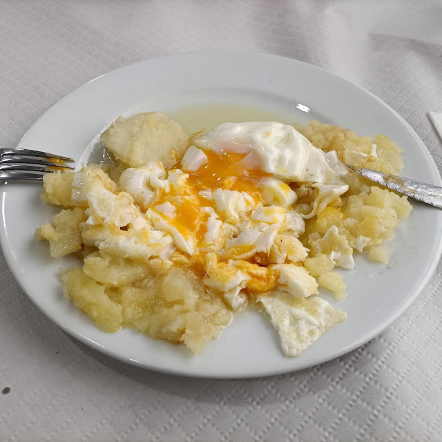 Huevos Con Patatas