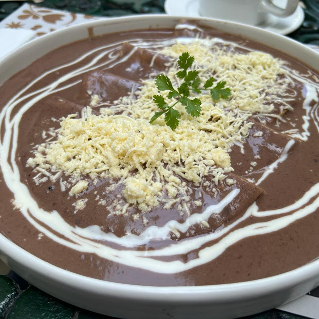 Enfrijoladas