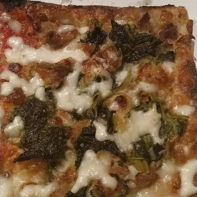 Broccoletti Salsiccia E Mozzarella Di Bufala