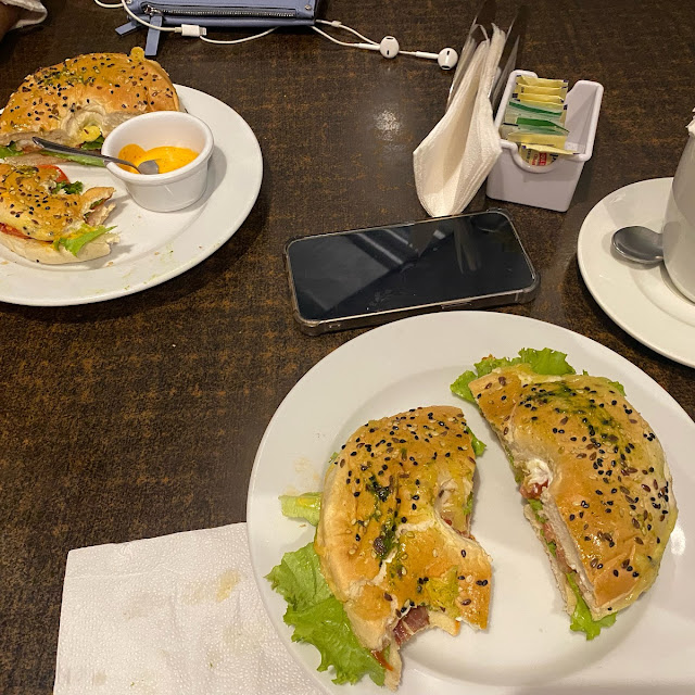 Beigel de Jamón Serrano Verdaderamente Deli