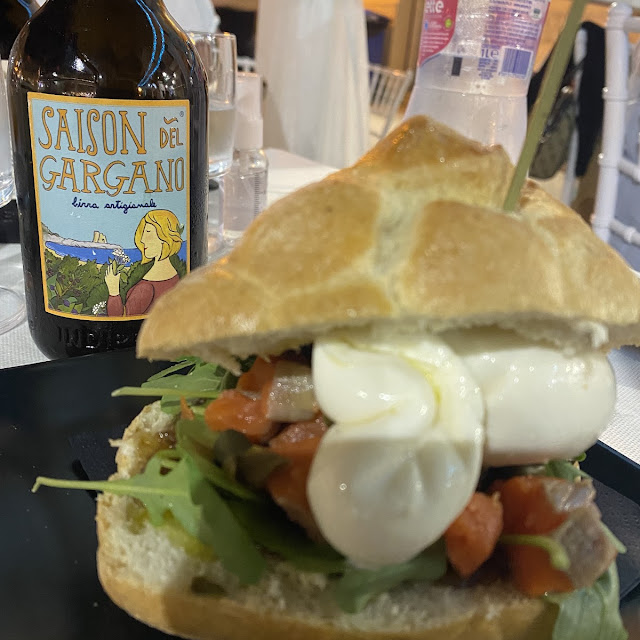 Panino Burrata E Tartar Di Tonno