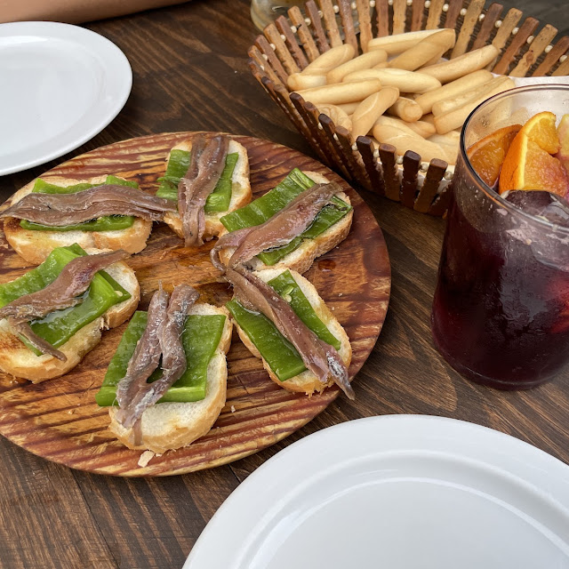 Montaditos de Anchoas