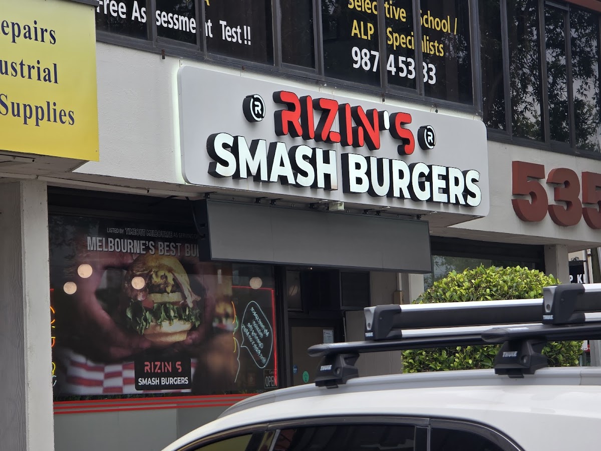 Rizin's Smash Burgers