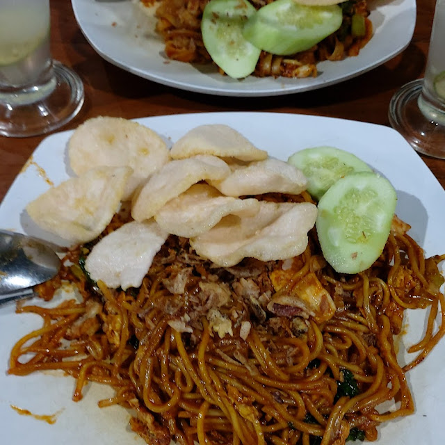 Mie Goreng Tirta