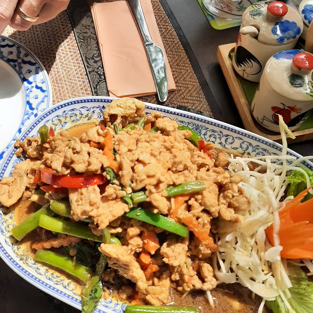 Pad Kraprau Leichtschaf Hackfleisch Gebraten Mit Basilikum