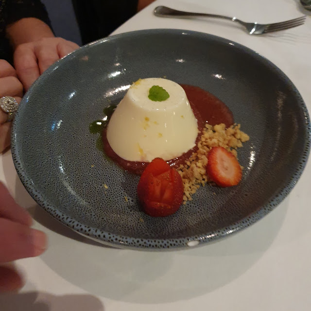 Pannacotta Strawberry Jelly