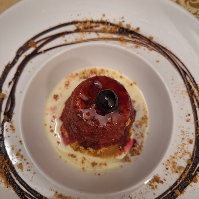 Pan Di Spagna Con Amarena E Strega