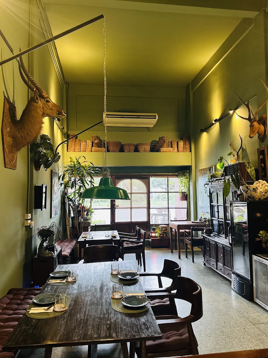 ฉวี(CHAWEE)Booking only