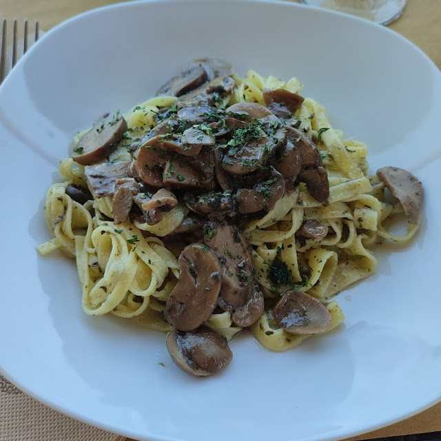 Tagliatelle Ai Funghi E Tartufo
