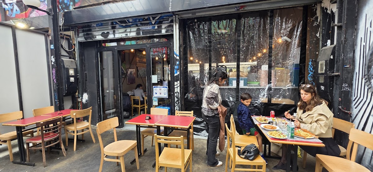 La terrasse des puces