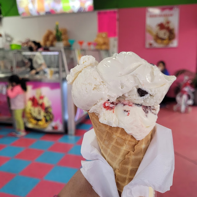 Cone with 2 Scoop of Ice Cream