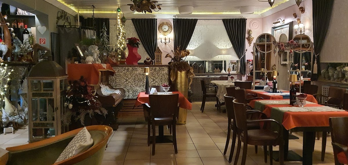 La Campana Restaurant & Pizzeria