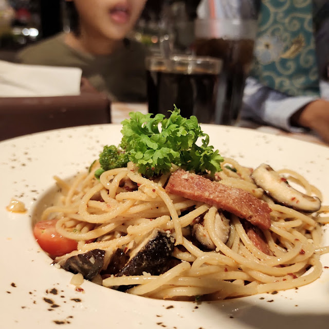 Beef Aglio Olio Pasta