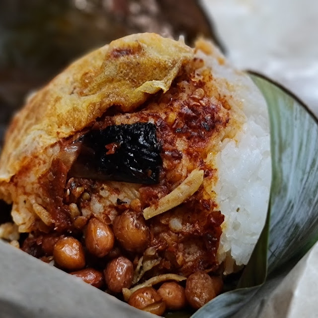 Nasi Lemak & Roti Canai