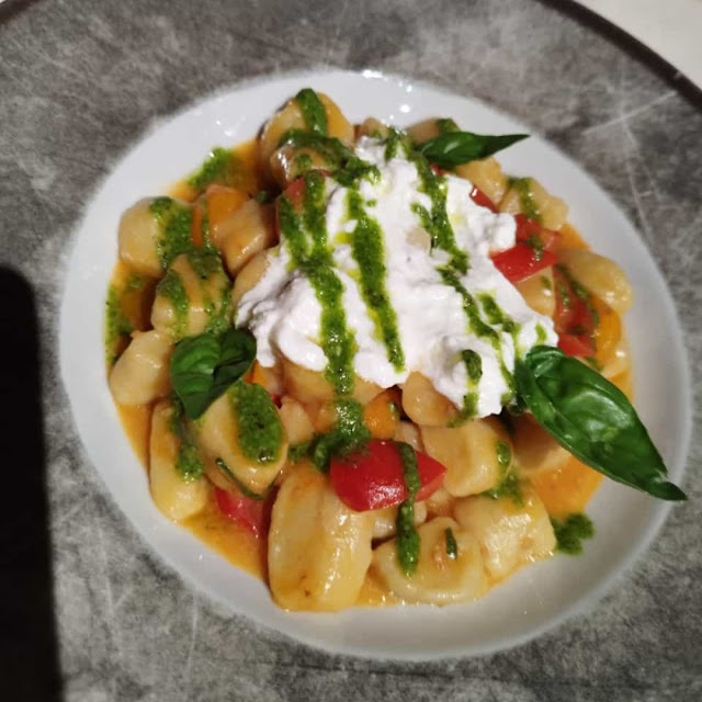 Gnocchi Con Pachino Gialli E Rossi Burrata E Pesto