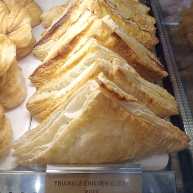 Triangle Chicken Curry Puff