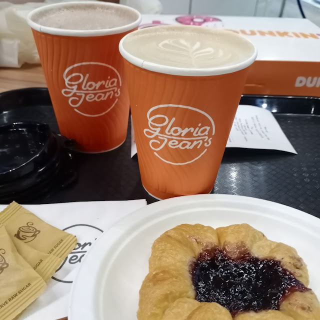 Cafe Latte Hot Chocolate & Blueberry Danish