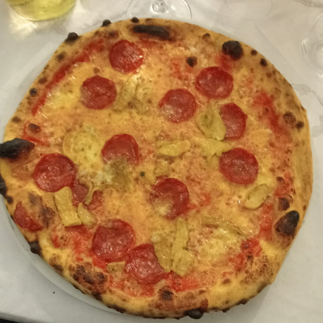 La Pizza Diavola Con Aggiunta Di Porcini