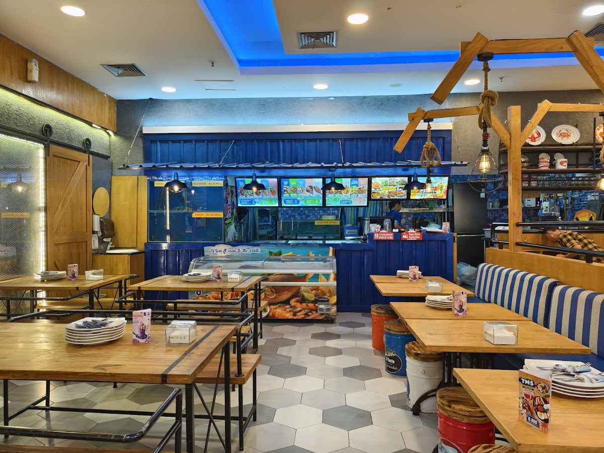 Daun Lada Seafood Market - Trans Icon